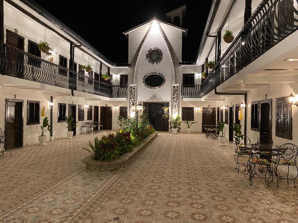 Casa Hotel Las Orquideas シルカシア エクステリア 写真